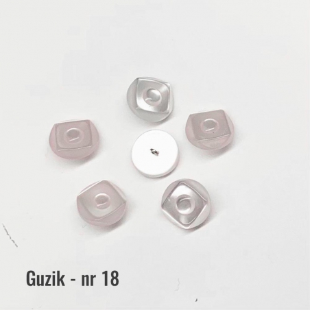 Guzik nr 18