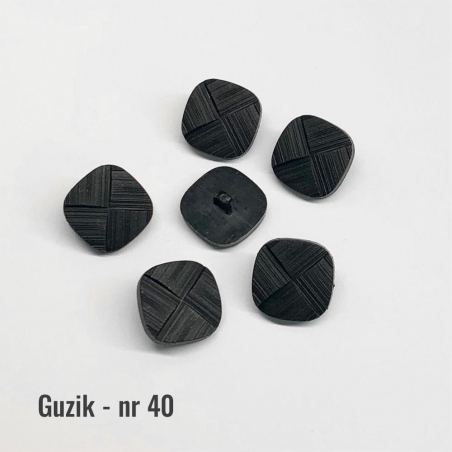 Guzik nr 40