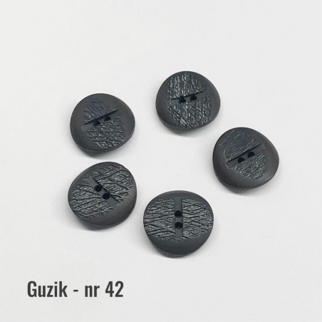 Guzik nr 42