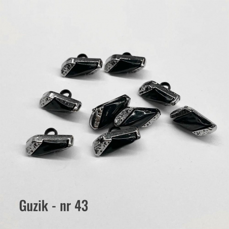 Guzik nr 43